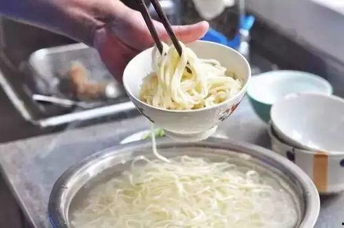 吃瓜丝刷碗,创意清洁新体验