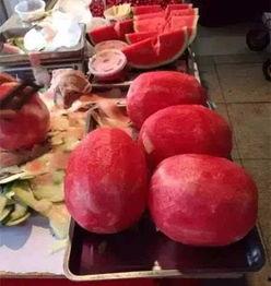 搞笑吃瓜群众抱枕,笑料横生，温馨陪伴