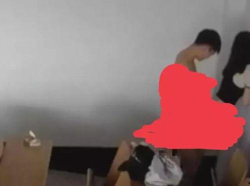 大学情侣视频吃瓜,吃瓜群众热议校园爱情故事