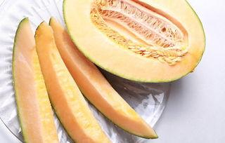吃哈密瓜会导致喉咙疼吗,食用需谨慎