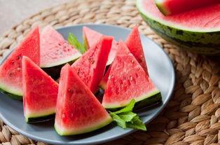 夏暖吃瓜,一场甜蜜的吃瓜盛宴