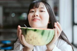 吃瓜少女短剧,揭秘娱乐圈背后的秘密