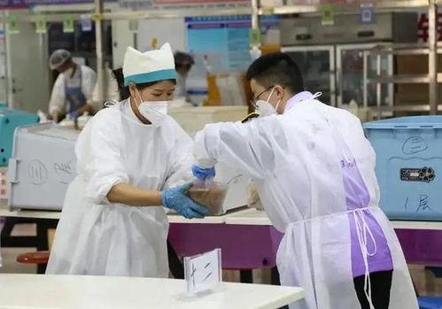 学生家长吃瓜,揭秘校园那些事儿